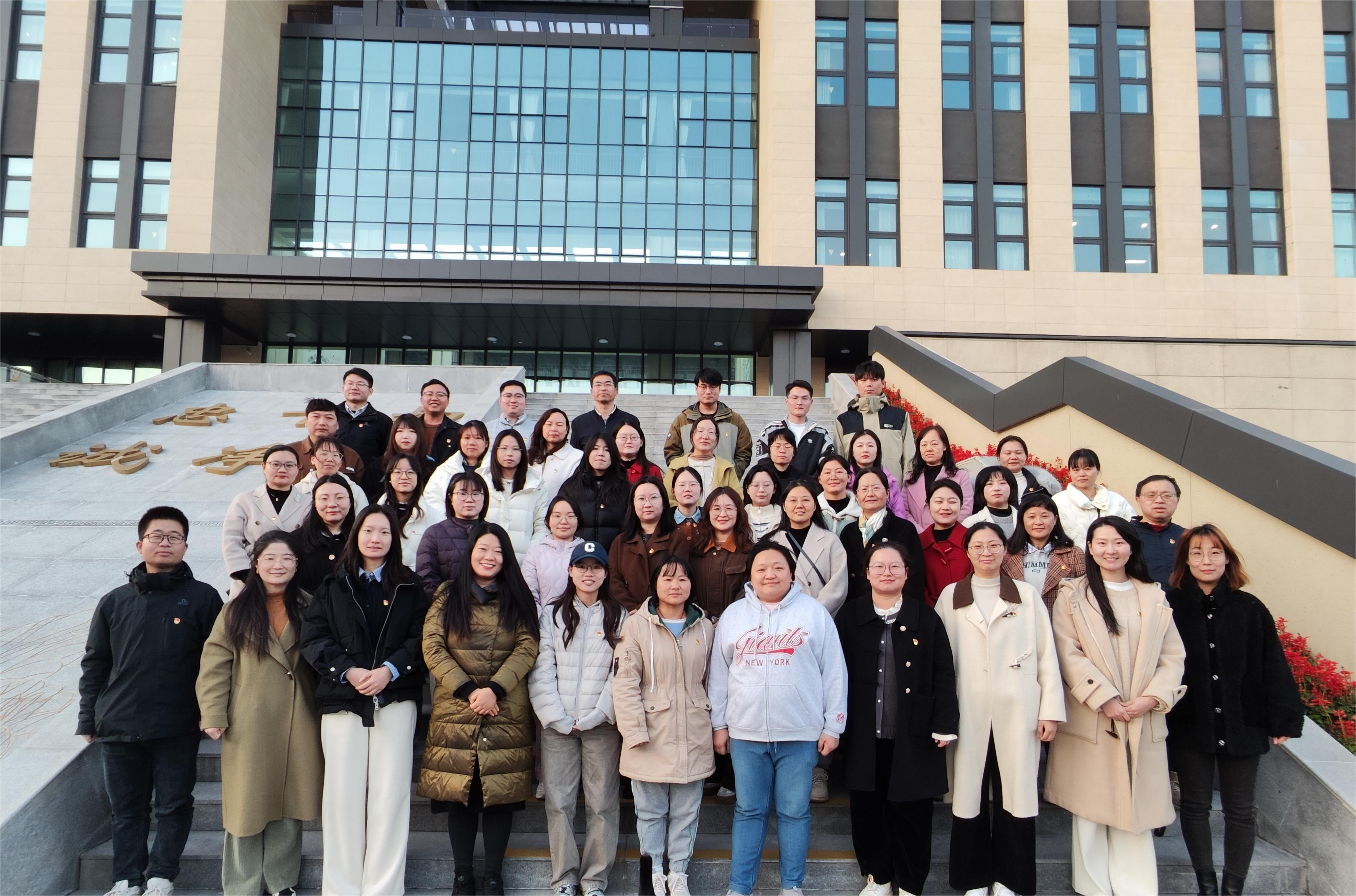 以长征精神铸魂 为党建工作赋能 ——皖江工学院2025年基层党务工作者培训班圆满收官